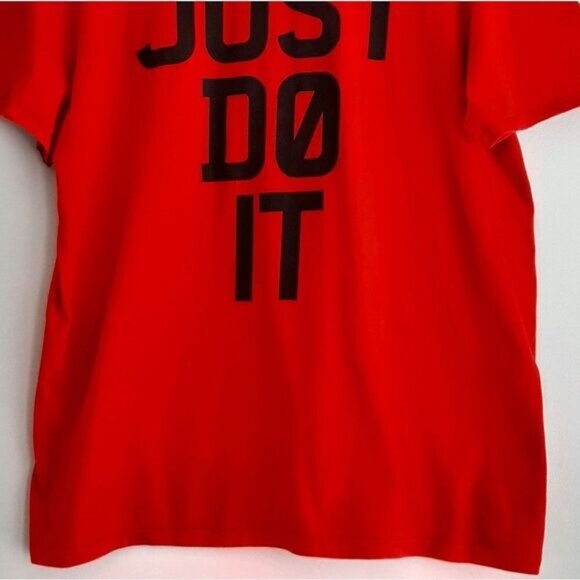 NIKE - JUST DO IT  Athletic Cut Graphic Print T-Shirt Crewneck Red Men's Sz XL - Picture 3 of 15